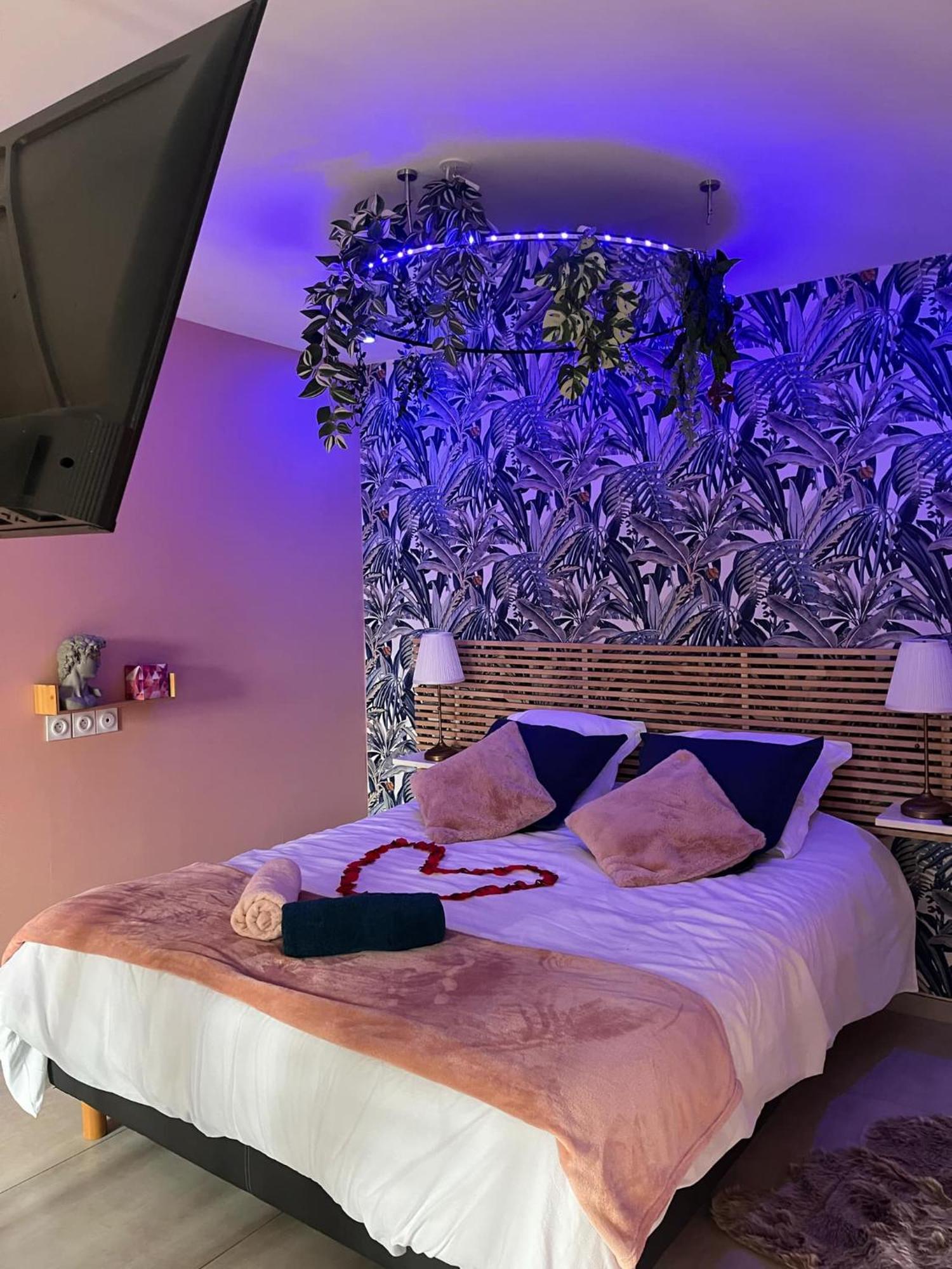 Bulles De Plaisir Hotel Saint-Maurice-l'Exil Kültér fotó